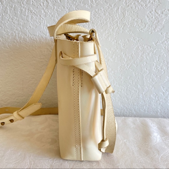 Madewell Ivory The Small Drawstring Transport Crossbody - Picture 6 of 16
